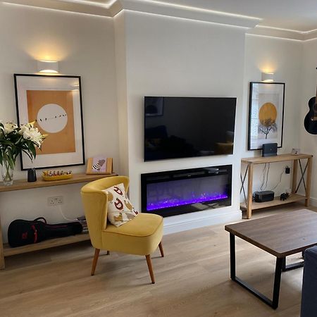 Two Bedroom Two Bathrooms Superior Apartment London Eksteriør billede