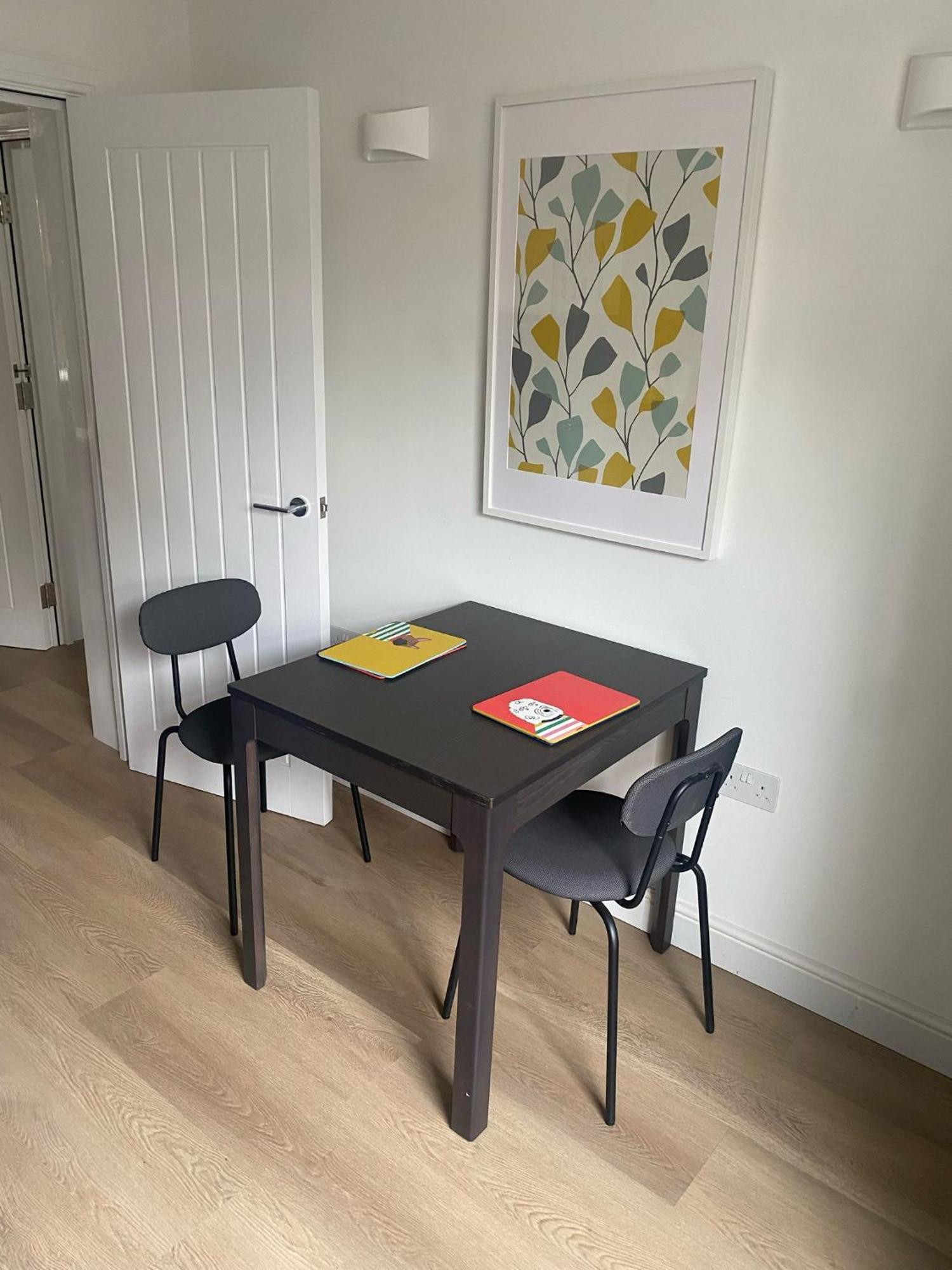 Two Bedroom Two Bathrooms Superior Apartment London Eksteriør billede